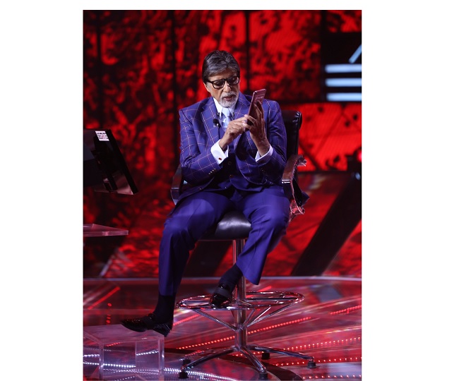 KBC season 12: Bollywood megastar Amitabh Bachchan shares glimpses of the show | See Pics